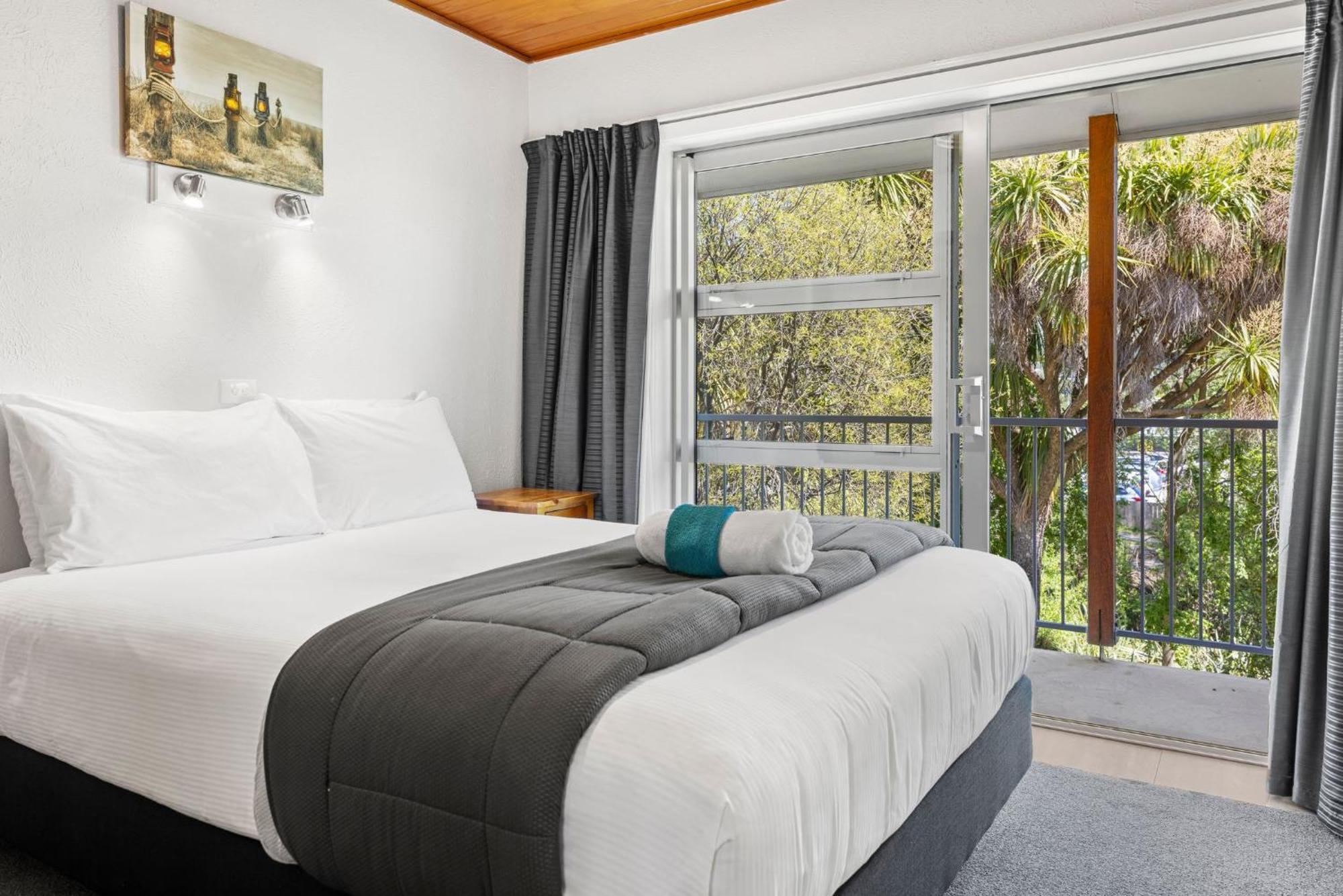 ASURE Brookvale Motel Wanaka Esterno foto