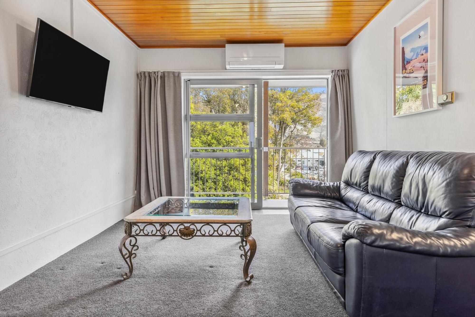 ASURE Brookvale Motel Wanaka Esterno foto